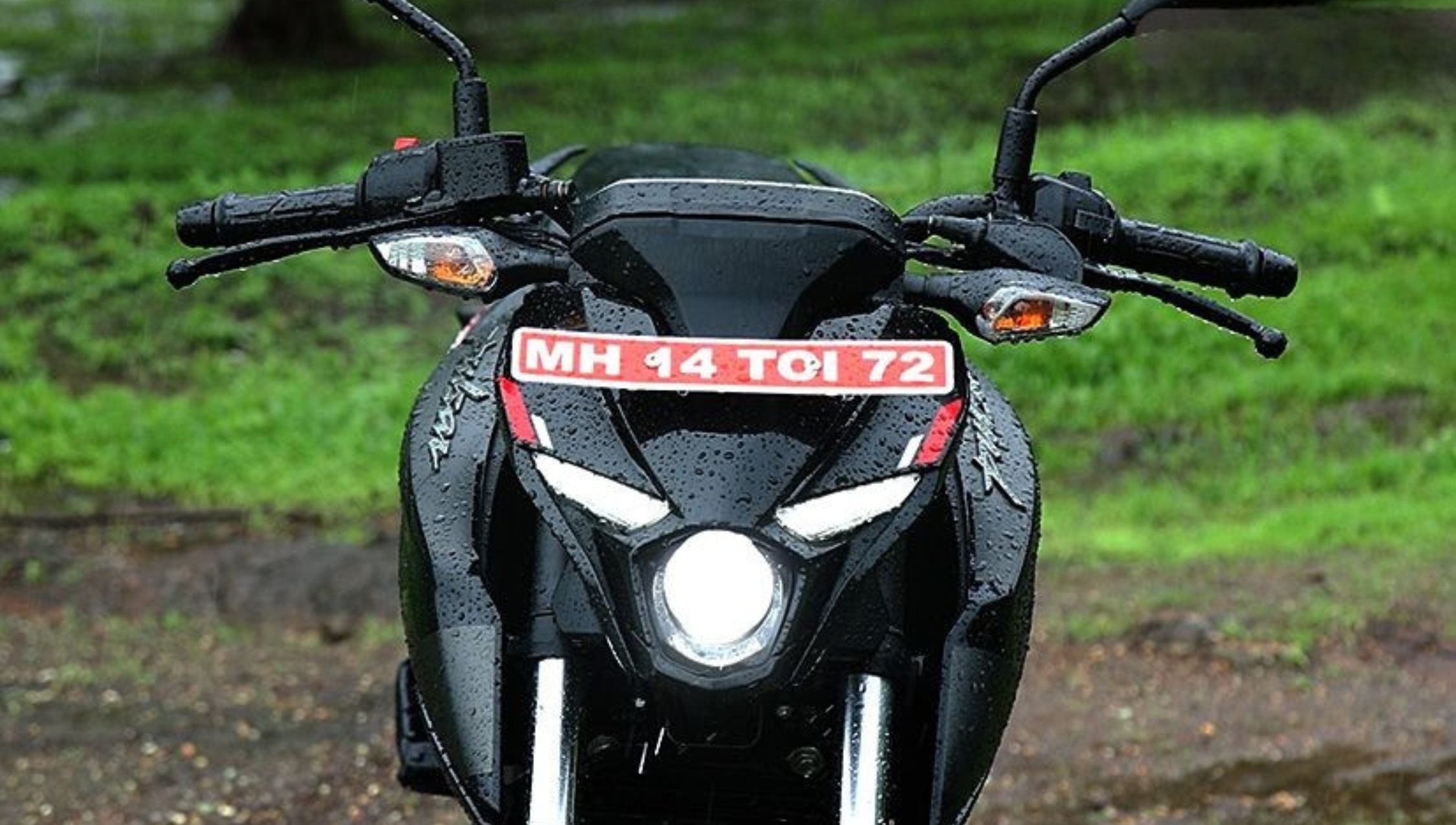 Bajaj Pulsar N160: दमदार 164.82cc इंजन और Dual ABS के साथ, कीमत सिर्फ ₹1.31 लाख
