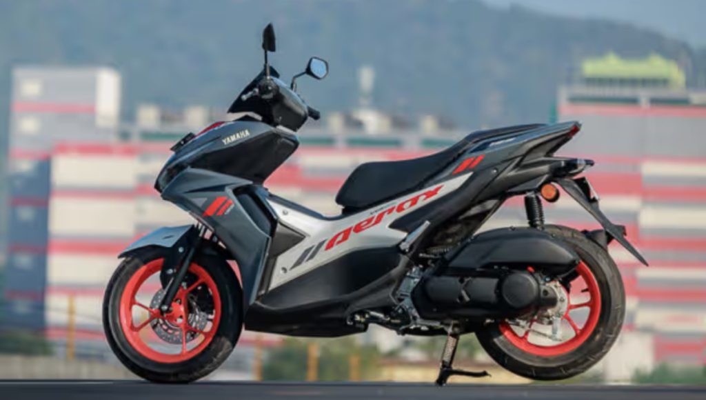 Yamaha Aerox 155: दमदार फीचर्स, ब्लूटूथ कनेक्टिविटी और 48.62 kmpl माइलेज के साथ, कीमत जानें