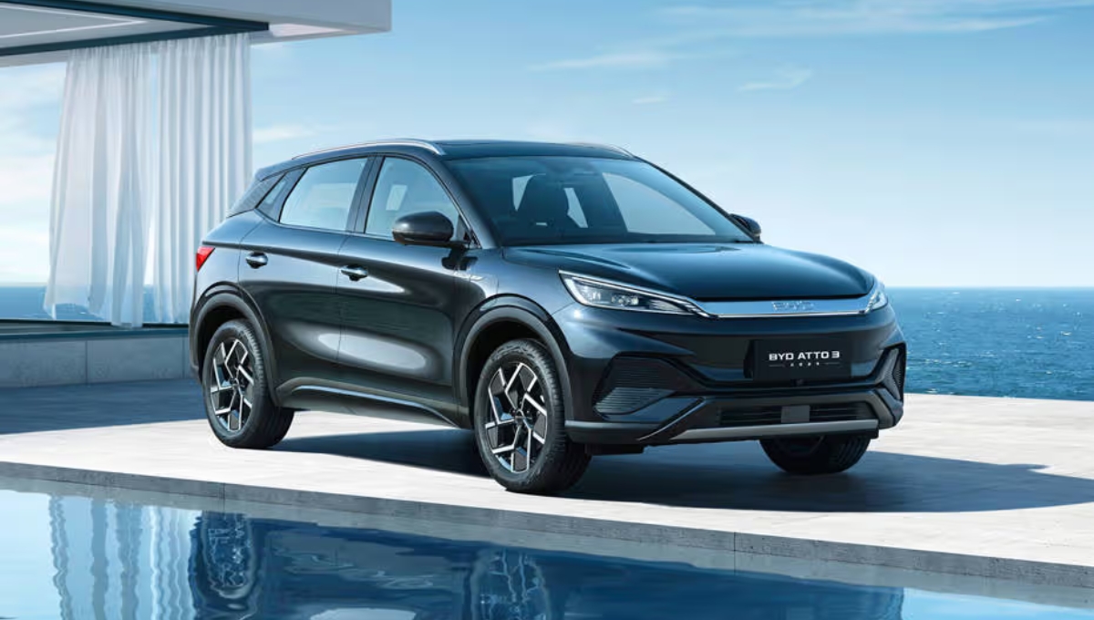 BYD eMAX 7: 530 km रेंज, 201 bhp पॉवर और 6-7 सीटों वाला प्रीमियम इलेक्ट्रिक MUV कीमत सिर्फ