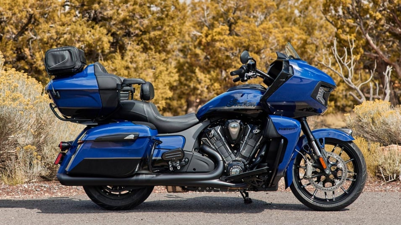 Indian Pursuit Dark Horse