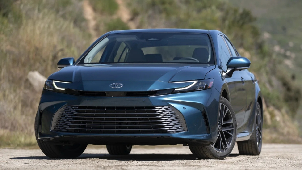 Top Toyota Hybrid Cars of 2025