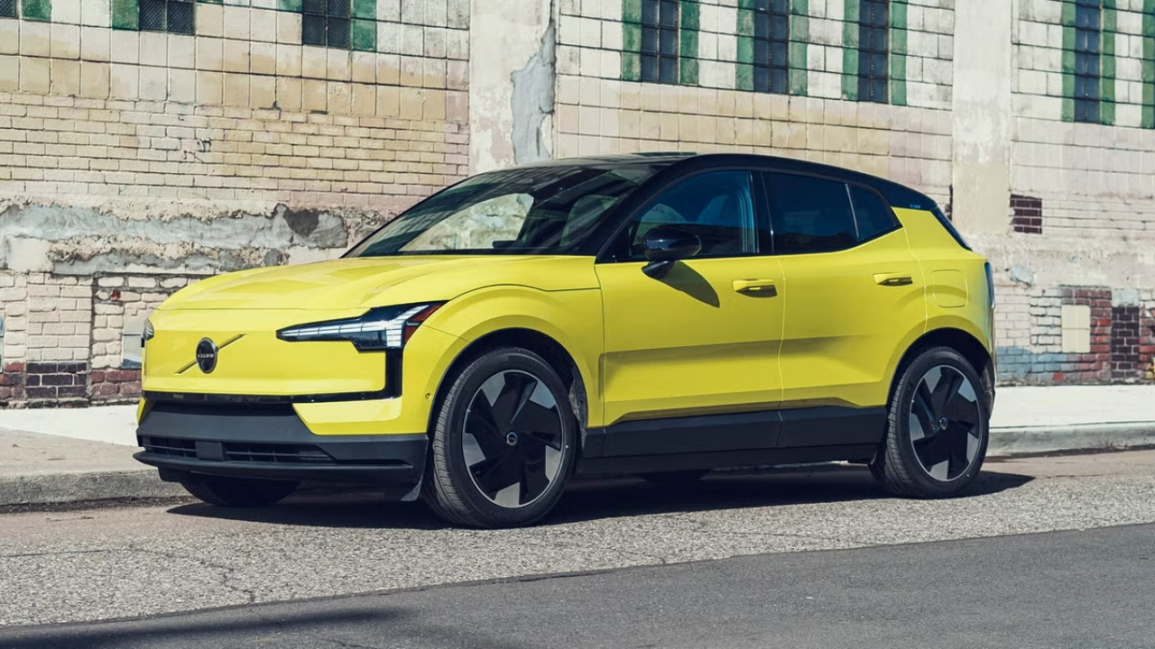 Volvo EX30 2025