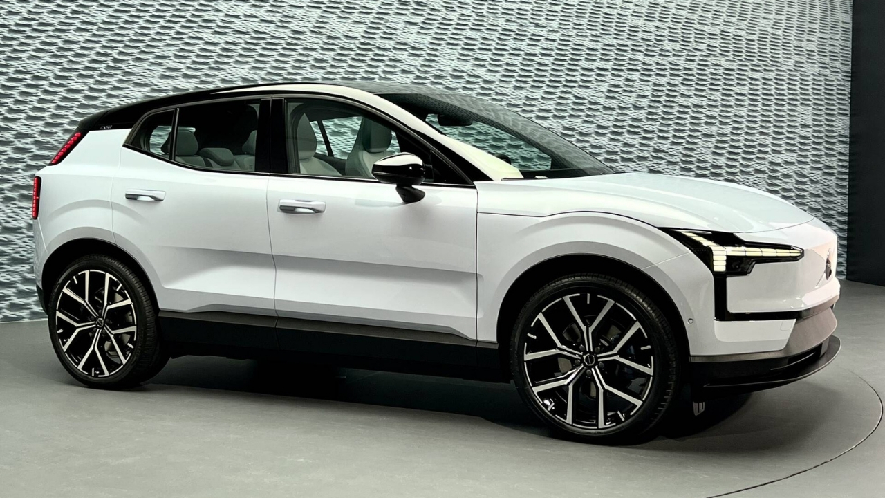 Volvo EX30 2025